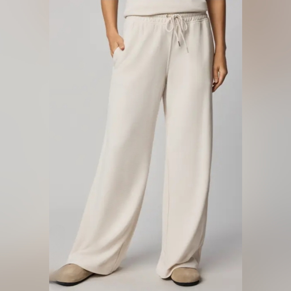 SPLENDID Cream Wide Leg Lounge Pants🥰 MAKE AN OFFER🥰🌹